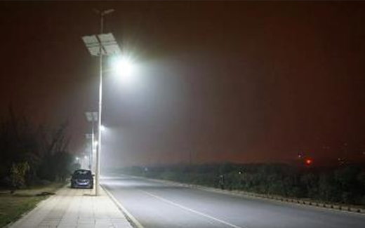 長(cháng)沙市(shì)潇湘北(běi)路(lù)300W路(lù)燈照(zhào)明(míng)