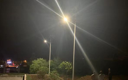 公園風(fēng)光(guāng)路(lù)燈